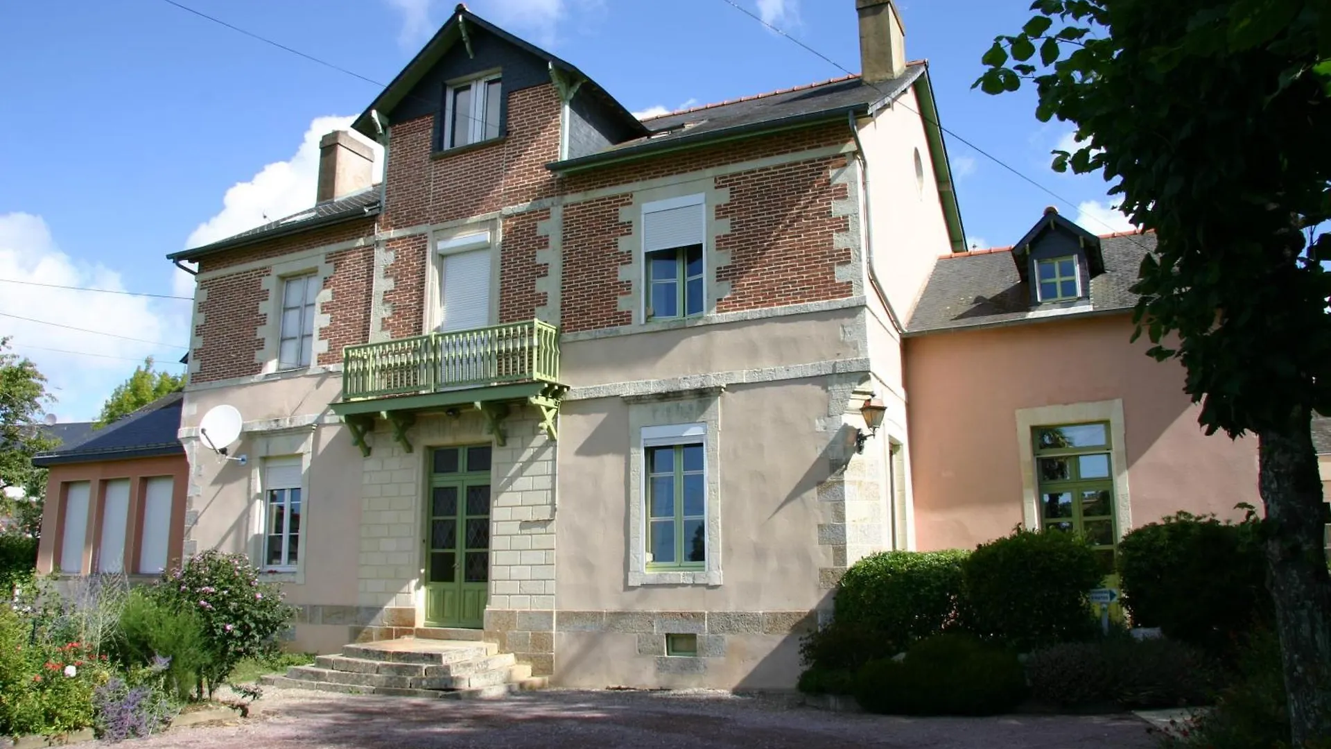 Guest house Studio Du Chalet De Caharet Pipriac
